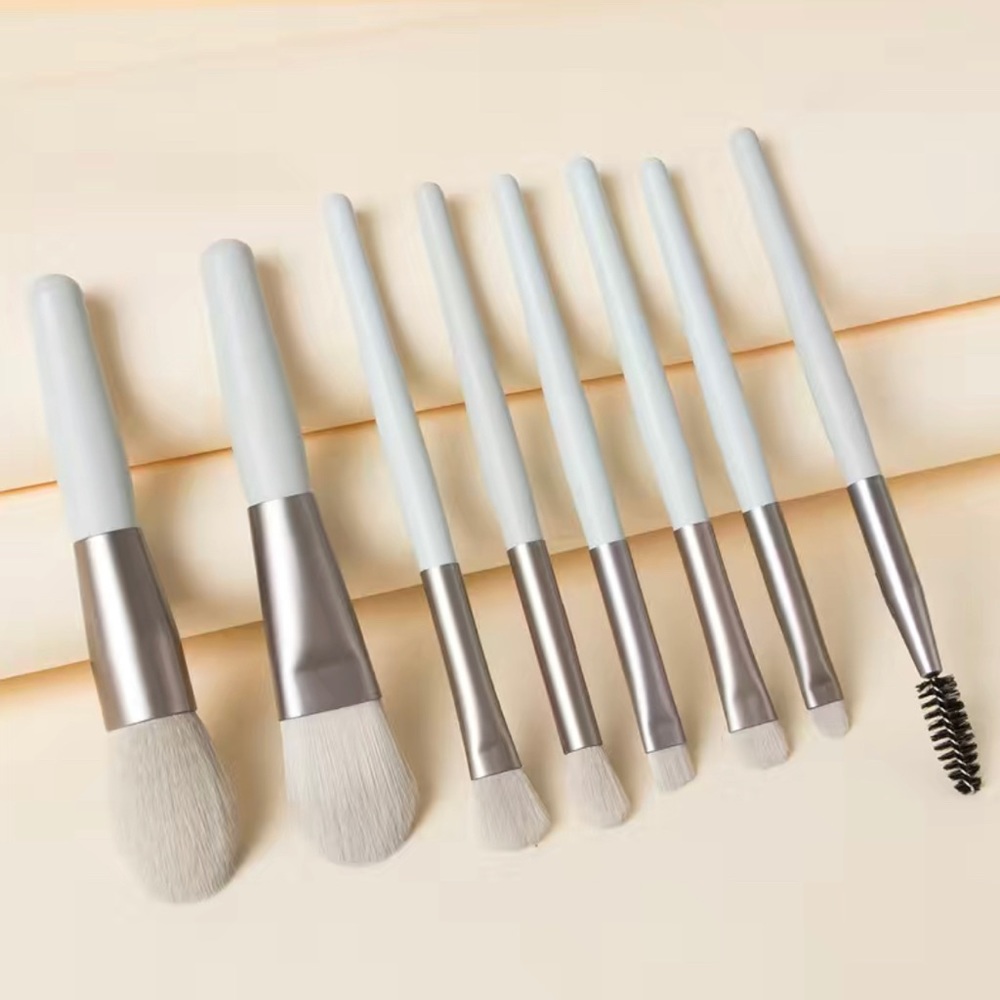 Mini Eyeshadow Brush Set - Picture 2 of 4